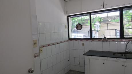 Importante Casa En Calle Rivadavia