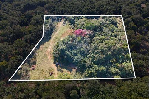 EN VENTA – AMPLIO TERRENO DE 20.600 m² EN SAN BERNARDINO – BARRIO PIRAYU’I — foto 3