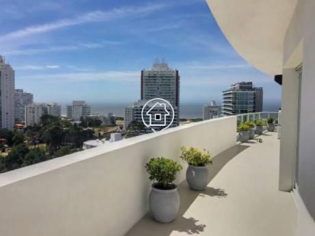 Apartamento Piso Alto 3 Dormitorios En Edificio De Alto Nivel Punta Del Este Aidy Grill - Ref: 116