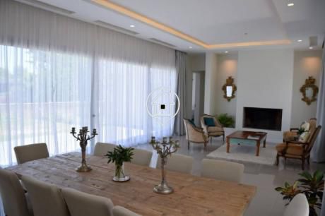 Casa Minimalista Y Moderna En Venta En Beverly Hills Punta Del Este - Ref: 58