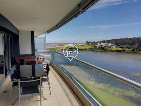 Apartamento 3 Dormitorios Con Piscina Playa Mansa Punta Del Este - Ref: 65