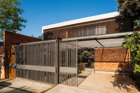 Vendo Hermosa Y Exclusiva Casa De Diseñador A Estrenar Barrio Mburucuya