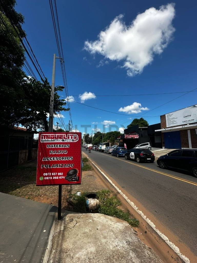 Local comercial con renta activa — foto 3