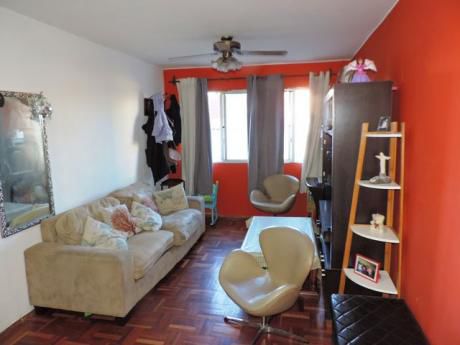 Apartamento Al Frente!!