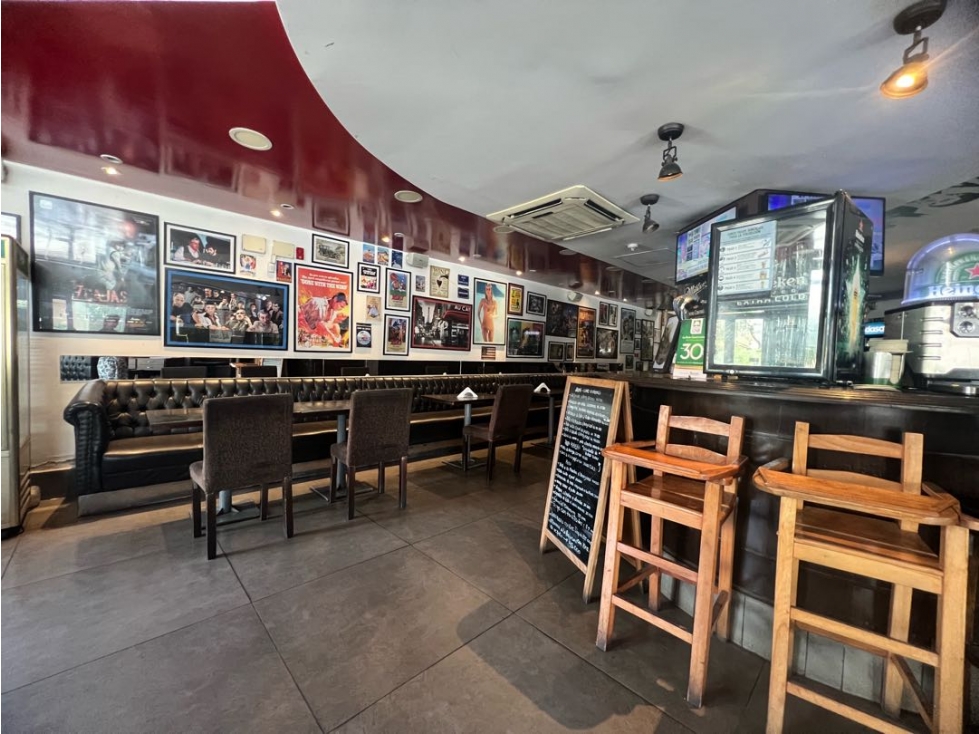 Local comercial gastronómico o para el rubro de belleza 297m2 — foto 2