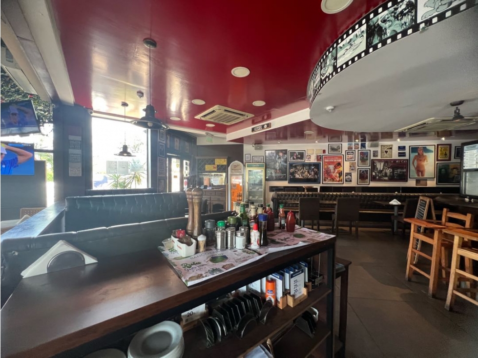 Local comercial gastronómico o para el rubro de belleza 297m2 — foto 3