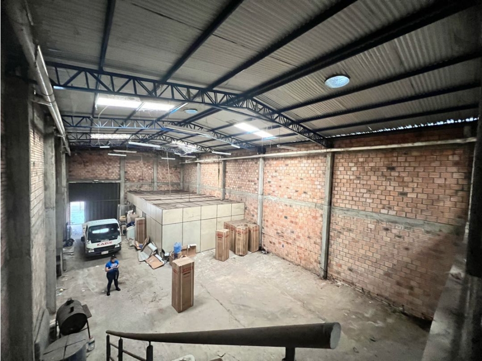 Deposito en el centro de Luque - 350m2 — foto 3