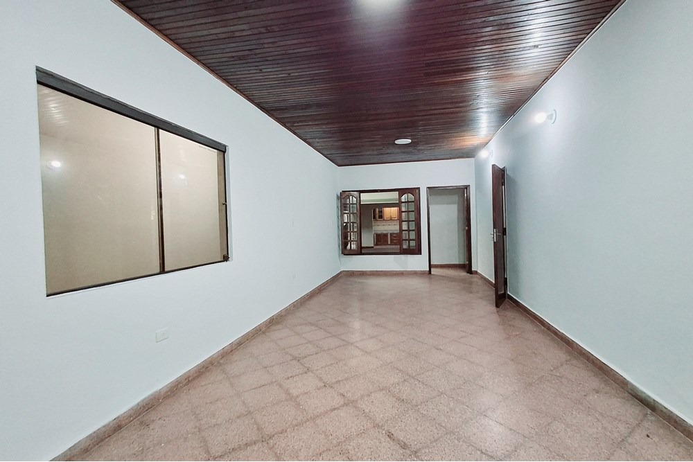 Alquilo casa sobre Defensores del Chaco, San Lorenzo — foto 3