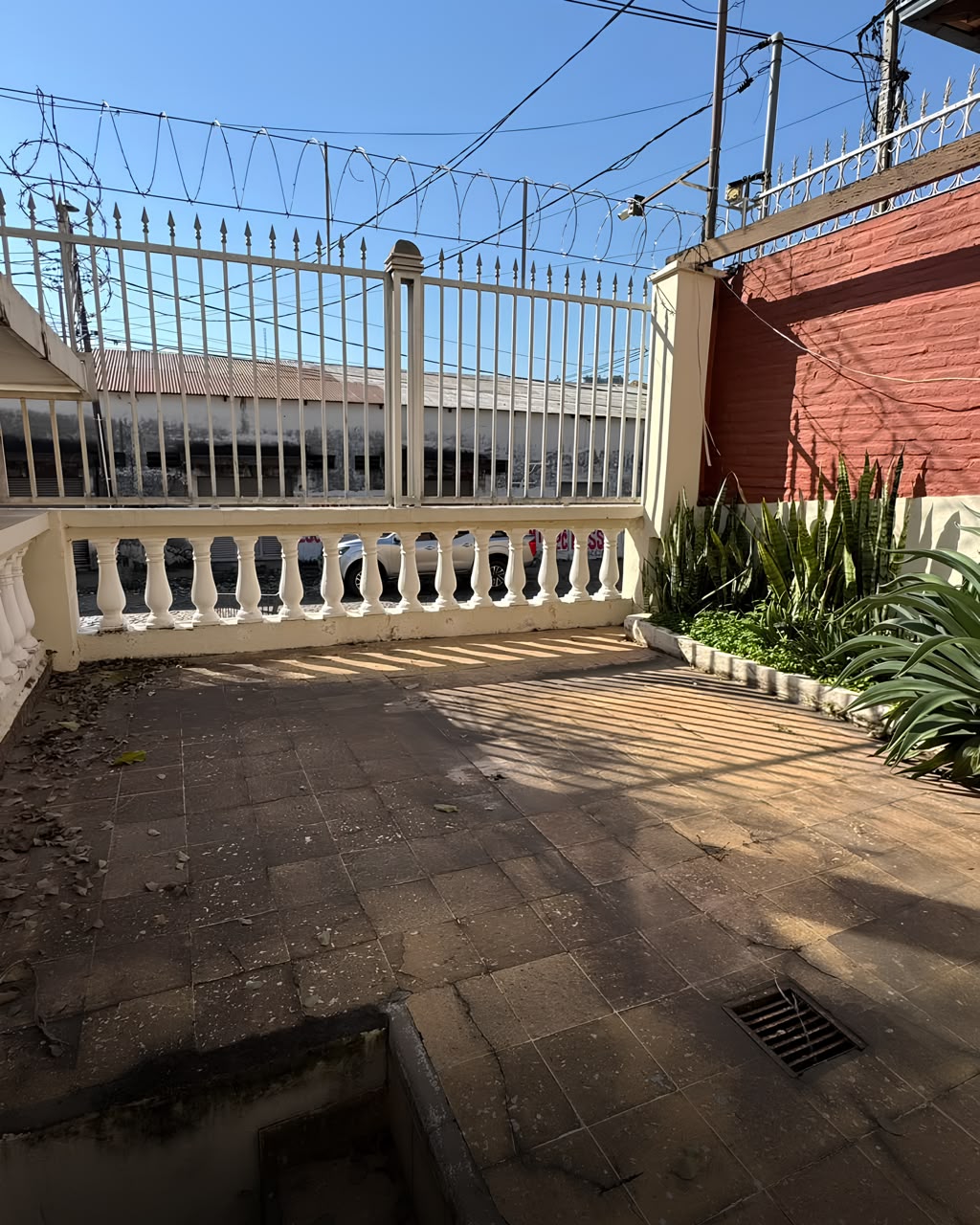 Alquiler | Residencia De Dos Plantas – Barrio Sajonia — foto 2