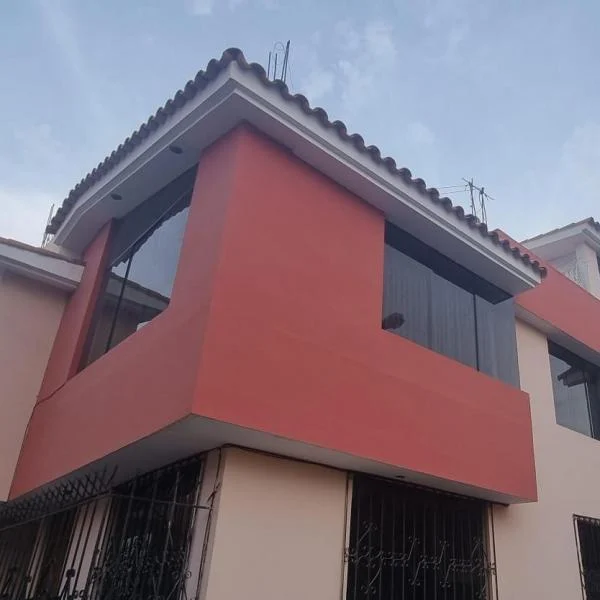 Casa en venta en José Luis Bustamante y Rivero