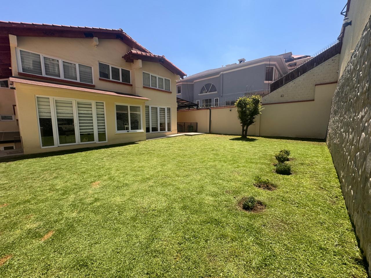 Departamento en alquiler bajo precio de mercado en Irpavi
