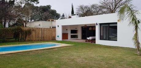 Excelente Residencia A Estrenar