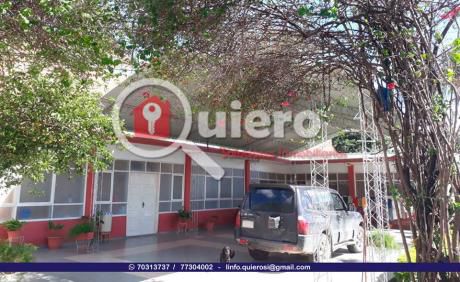 En Venta: Casa Céntrica, En Esquina.