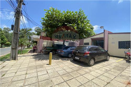 VENTA DE PROPIEDAD DE 12 HABITACIONES EN LOMA PYTÁ — foto 2