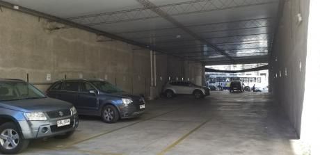 Excelente Local Para Estacionamiento Parking, Impecable