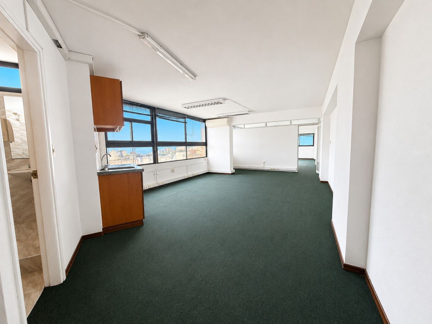 Oficina de 117 m² en Tres Cruces  con terraza #1105