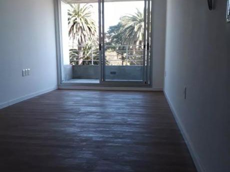 Alquile A Estrenar Con Garage Y 1 Dorm. Bajos Gastos Comunes