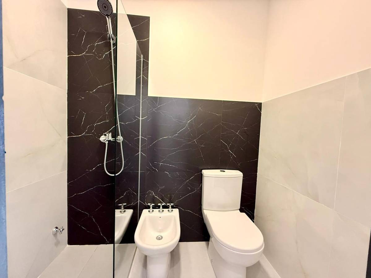 Dúplex en alquiler en Laurelty, Luque — foto 2