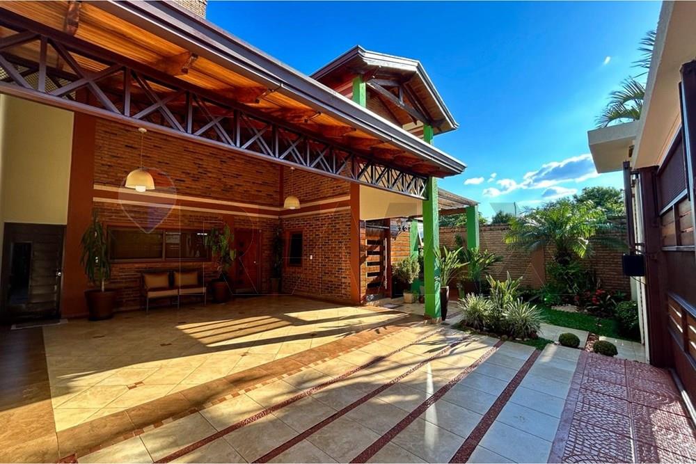 EN VENTA AMPLIA RESIDENCIA - CAMBYRETÁ — foto 3