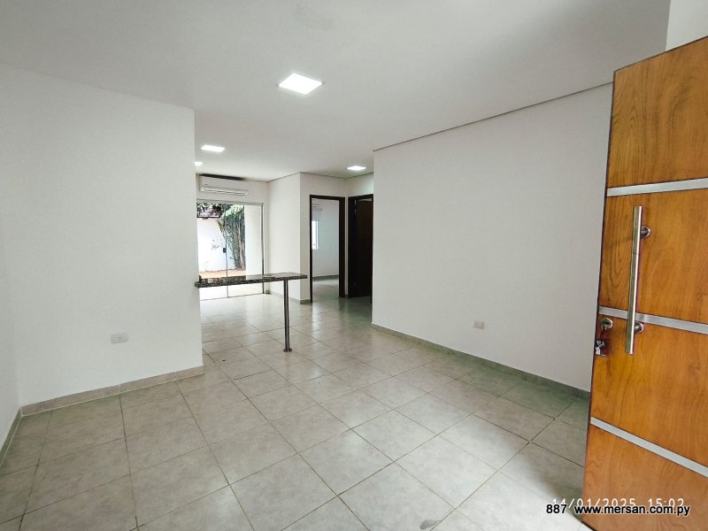 Casa Toda P.b. C/ 3 Dorm. Z/ Supermercado Los Jardines Mora Cué Luque (CóD. 887) — foto 2