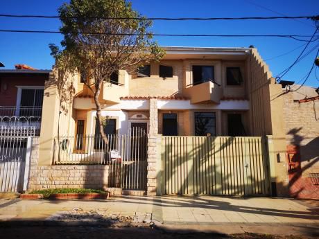 Vendo Hermosa Casa A Una Cuadra De La Av Brasilia