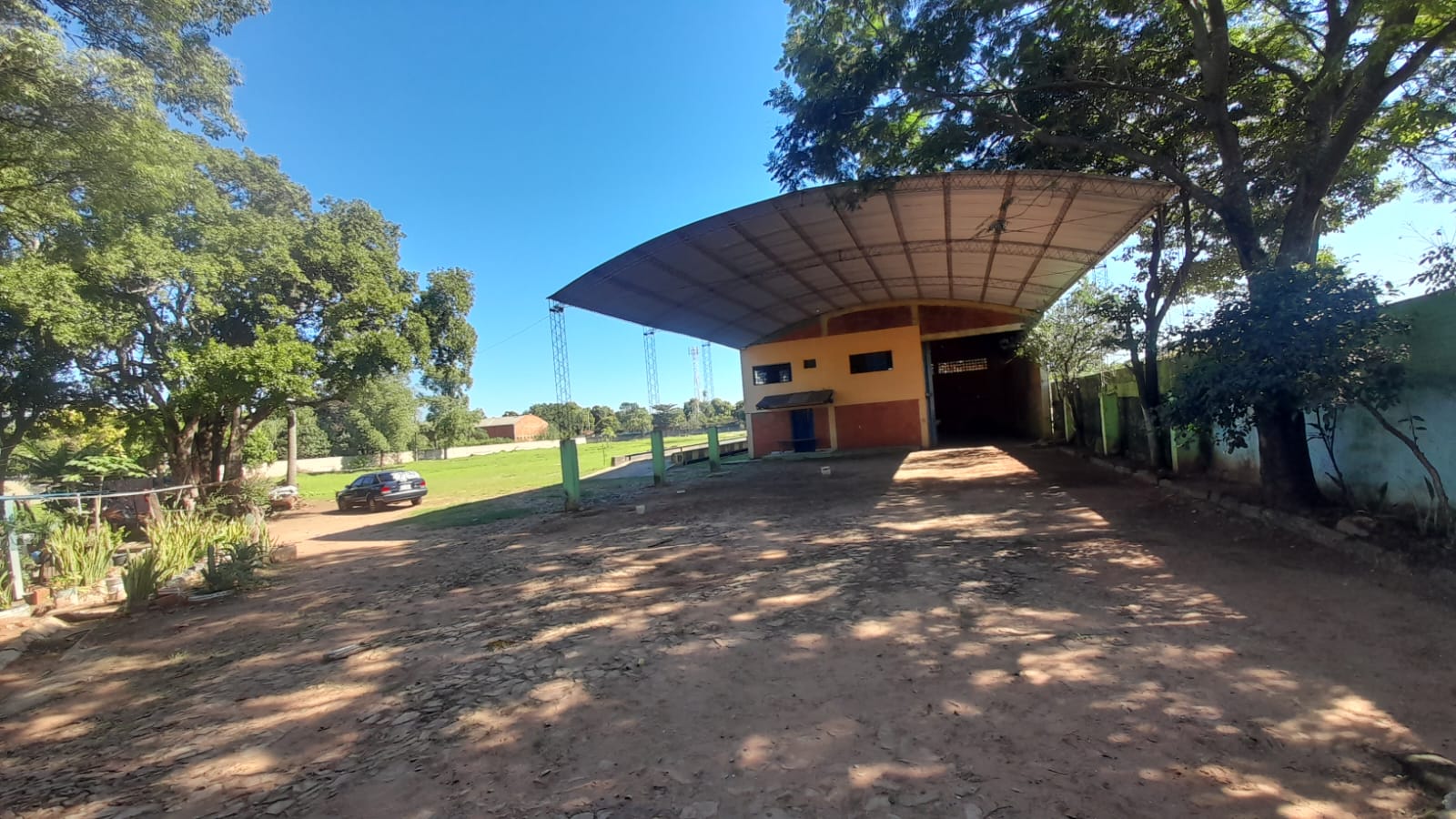 VENDO TERRENO EN LAURELTY LUQUE — foto 2