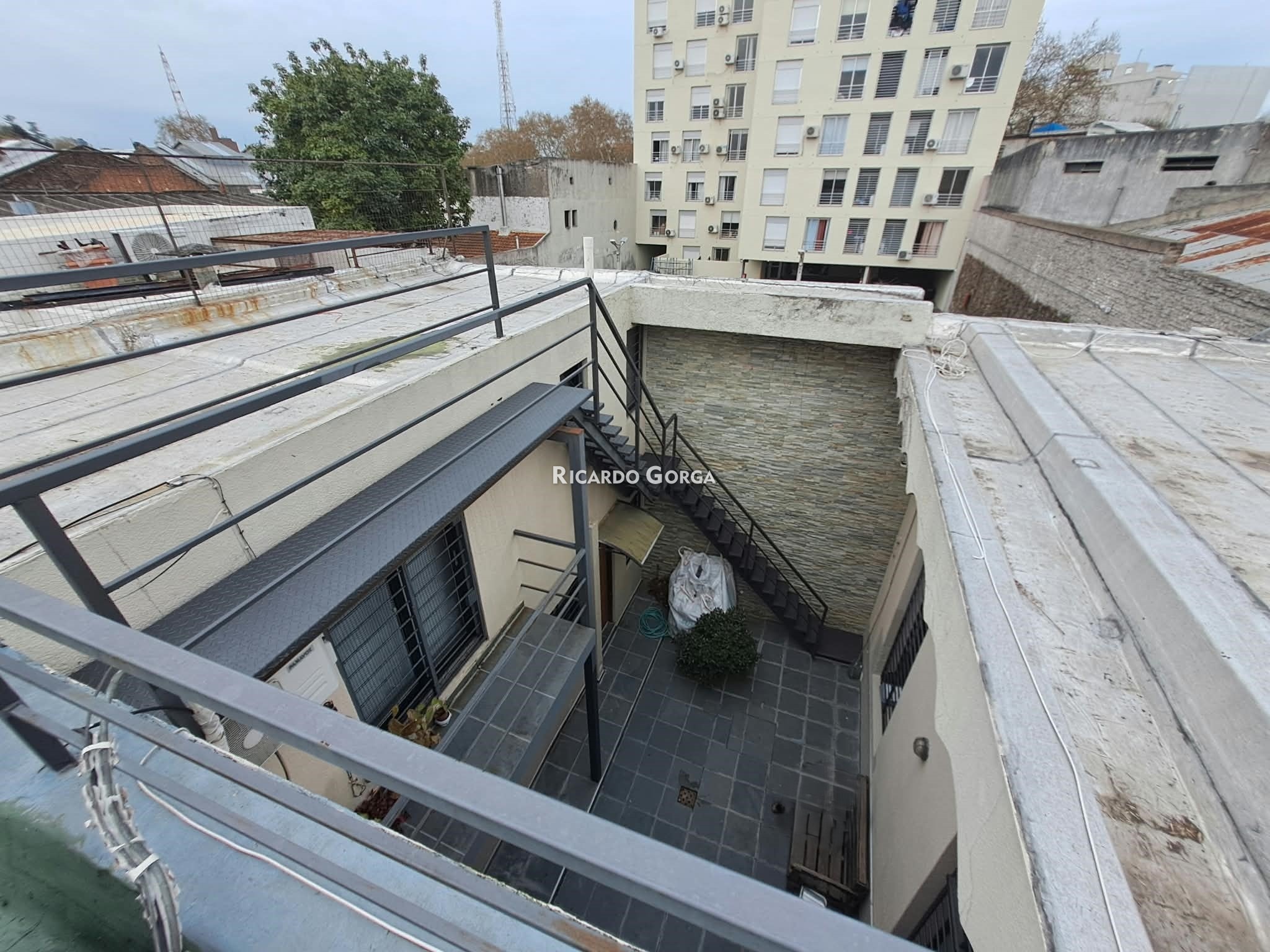 Alquiler apto duplex 1 dormitorio al frente av. San Martin y av. Millán - Aguada · Foto 12