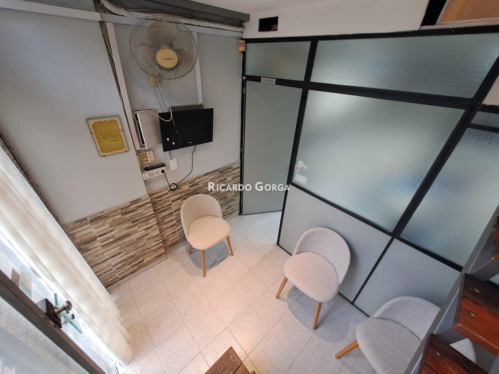 Atención Odontólogos alquiler Local comercial con 2 consultorios s/ 18 de julio · Foto 3