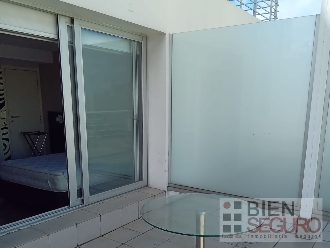 Impecable monoambiente en alquiler en Pocitos. Con piscina, solarium y otros amenities. · Foto 12