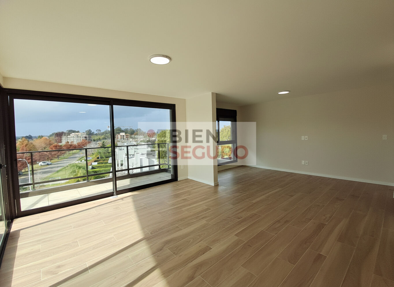 Penthouse de 3 dormitorios en alquiler en Carrasco Norte. Con piscina y excelentes amenities · Foto 8