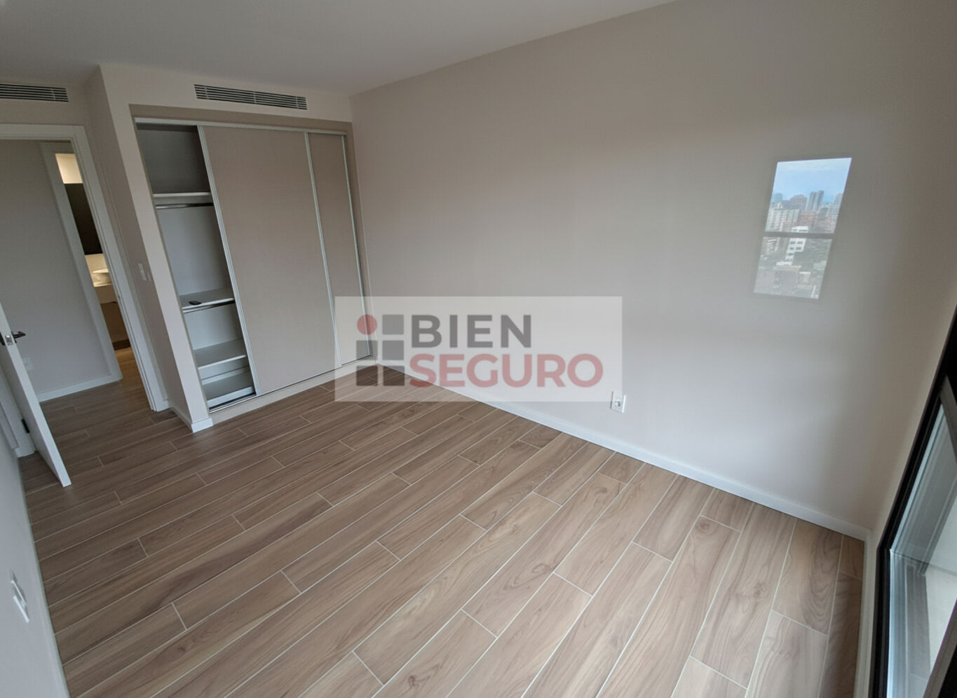 Penthouse de 3 dormitorios en alquiler en Carrasco Norte. Con piscina y excelentes amenities · Foto 11