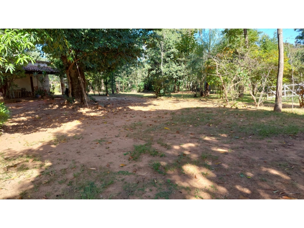 Vendo terreno de 1800 m2 en Limpio de 60x30m Barrio Rincón del Peñon — foto 3