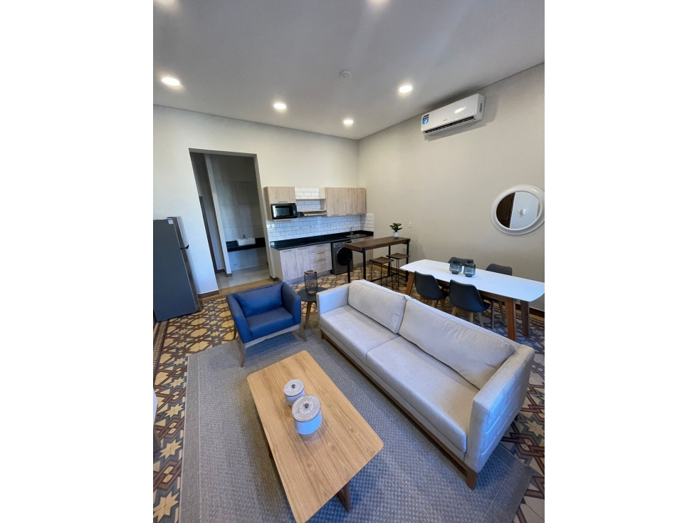 ALQUILO DPTO CON MUEBLES EN EL CENTRO ???? 67 m2 1 dormitorio — foto 2
