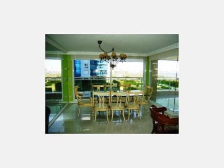 Apartamentos En Playa Mansa: Dga1107a