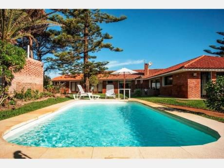 Casas En Playa Mansa: Dga1716c