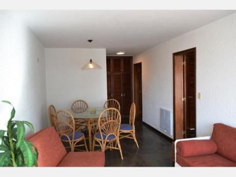 Apartamentos En Playa Brava: Dga1992a