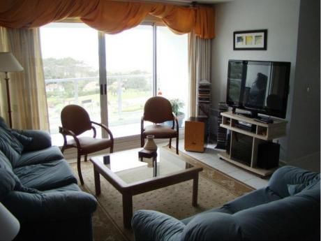 Apartamentos En Playa Mansa: Dga471a