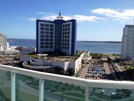 Apartamentos En Playa Mansa: Dga673a
