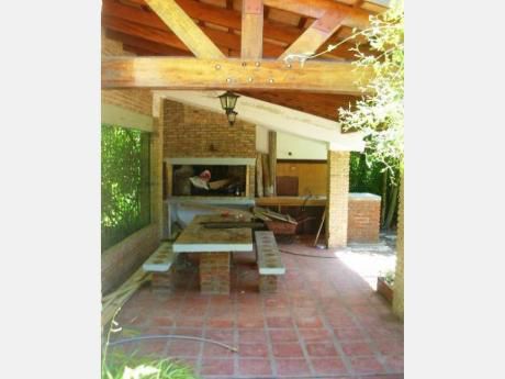 Casas En Pinares: Dga687c