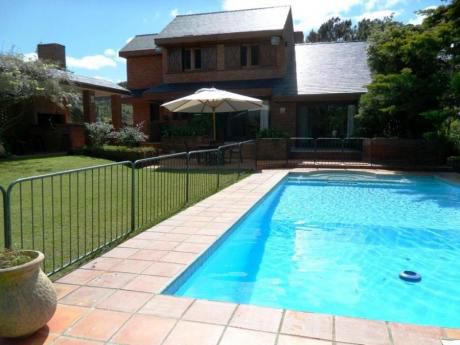 Casas En Rincón Del Indio: Dga734c