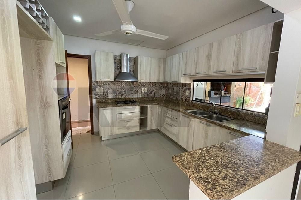 Alquiler de Casa en  Luque Laurelty — foto 3