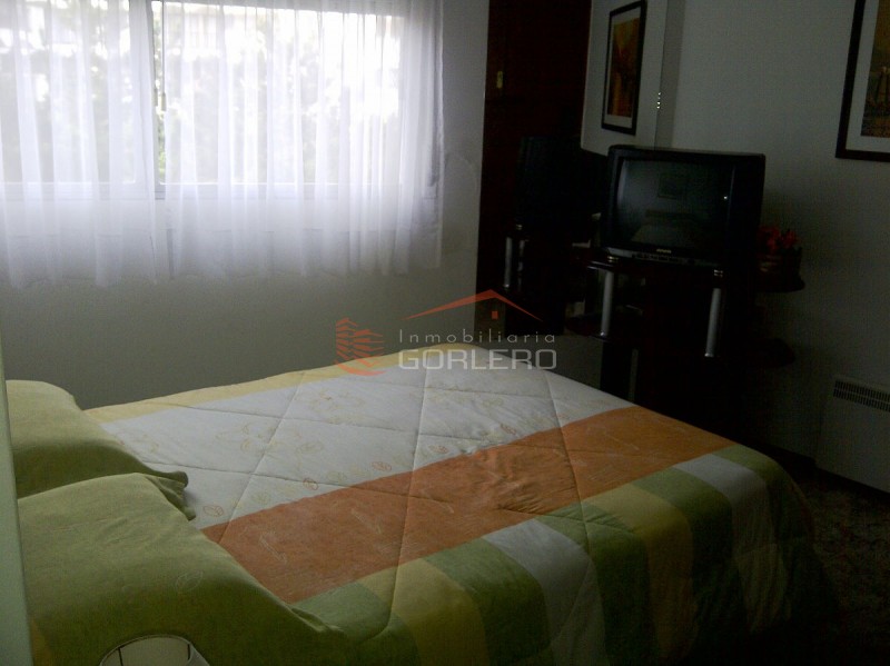 Venta y alquiler de apartamento en zona de playa Mansa *3 dormitorios · Foto 8