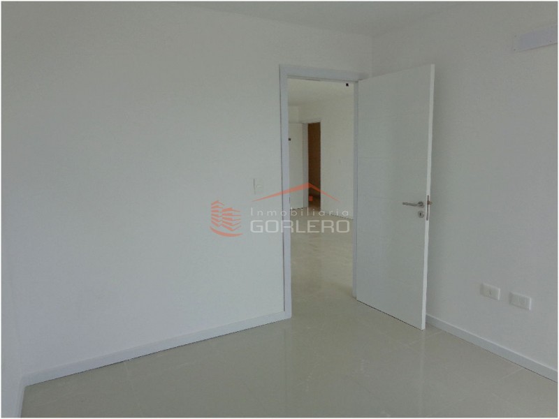 Apartamento en alquiler anual de 2 dormitorios en Centro de Maldonado · Foto 8