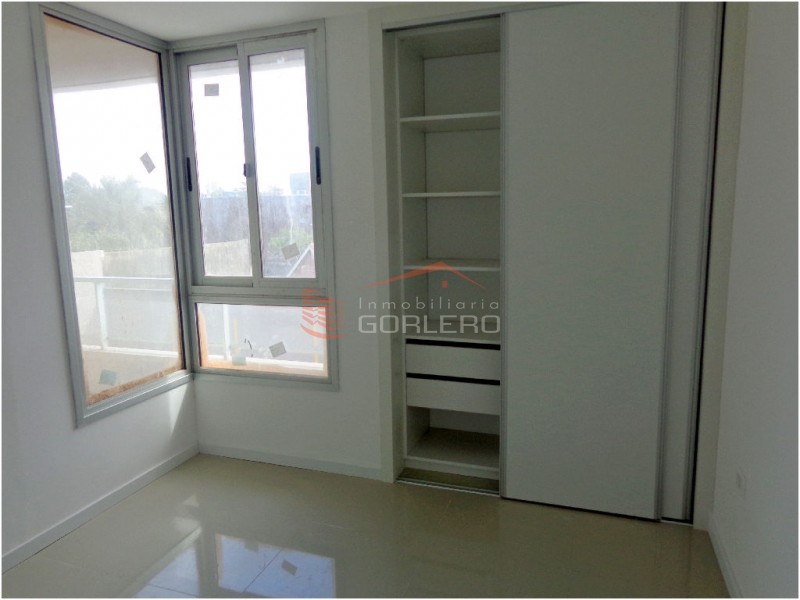 Apartamento en alquiler anual de 2 dormitorios en Centro de Maldonado · Foto 7