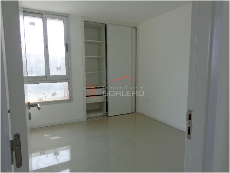 Apartamento en alquiler anual de 2 dormitorios en Centro de Maldonado · Foto 6