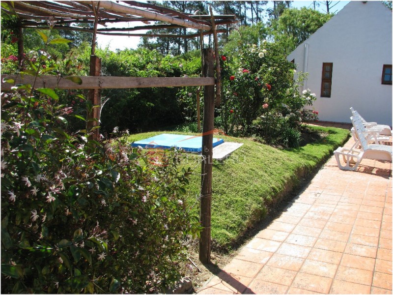 CASA EN VENTA Y ALQUILER EN PUNTA DEL ESTE, ZONA GOLF · Foto 6