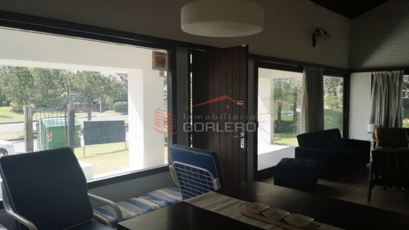 Casa de 4 dormitorios en venta y alquiler en Punta del Este, playa mansa, cerca del mar · Foto 8