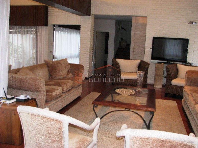 Venta y Alquiler de casa en Punta del Este, zona de Cantegril · Foto 8