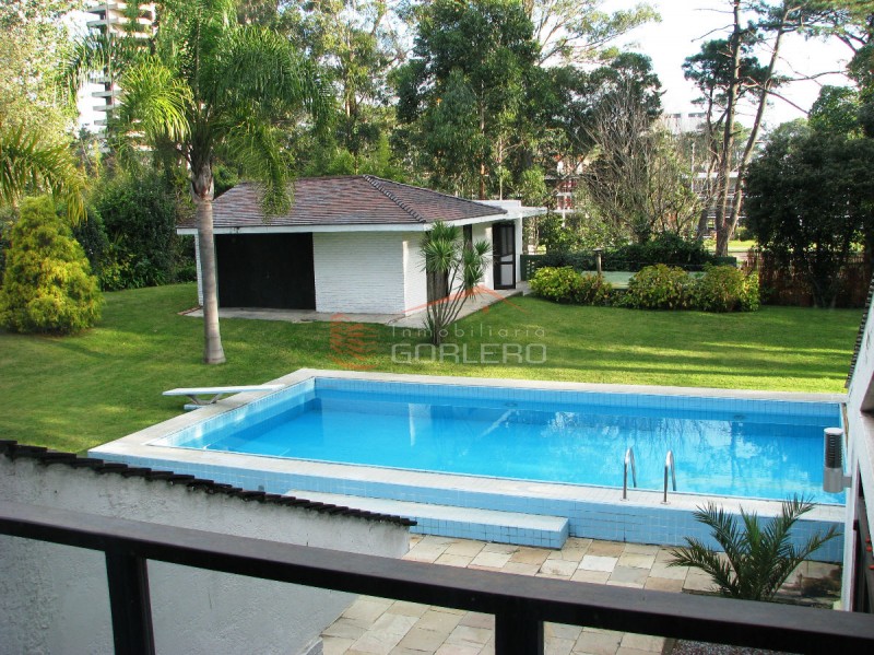 Venta y Alquiler de casa en Punta del Este, zona de Cantegril · Foto 1