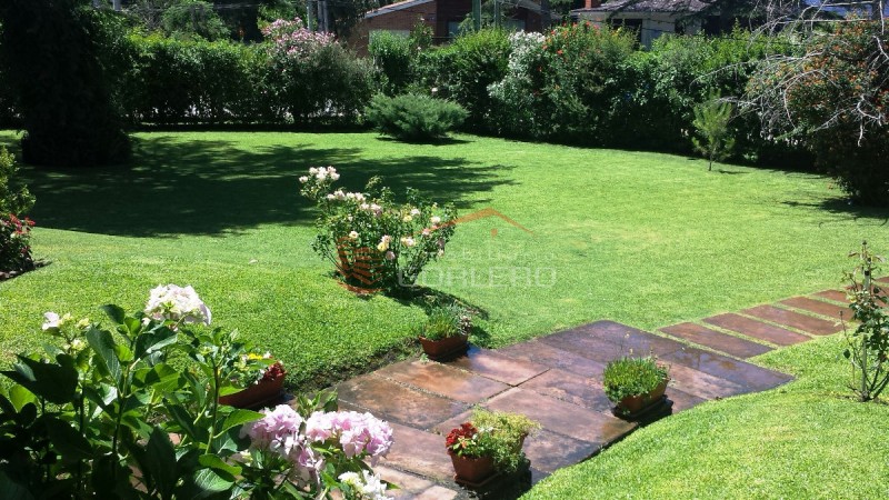 Casa en venta y alquiler en Punta del Este, zona de Playa Mansa. · Foto 4